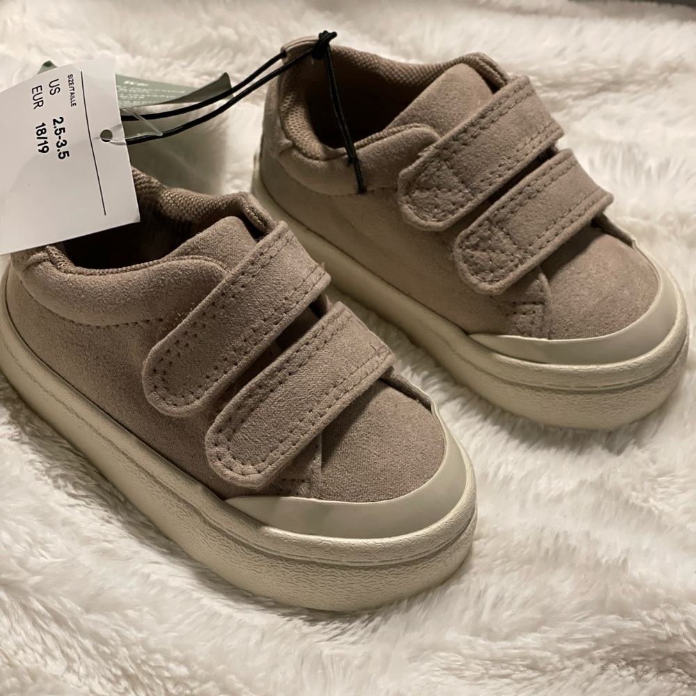 H&M Toddler tennis shoes